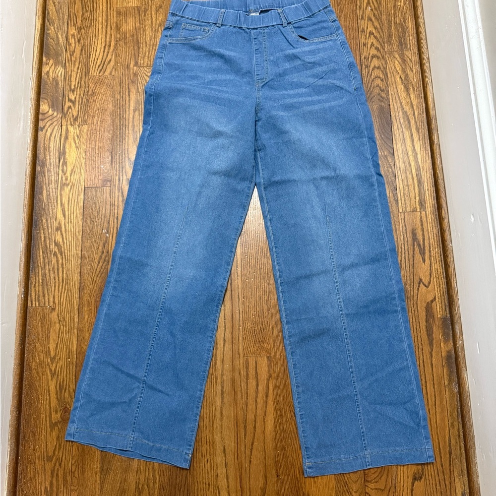 Women's pull on wide leg Blue Jeans